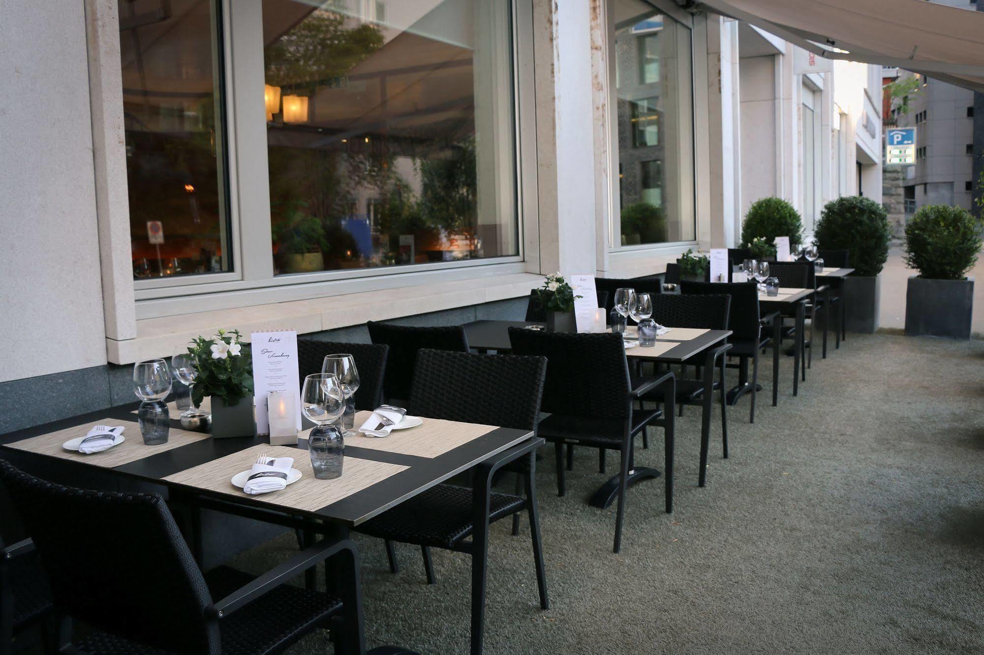 Einstein Hotel 4*